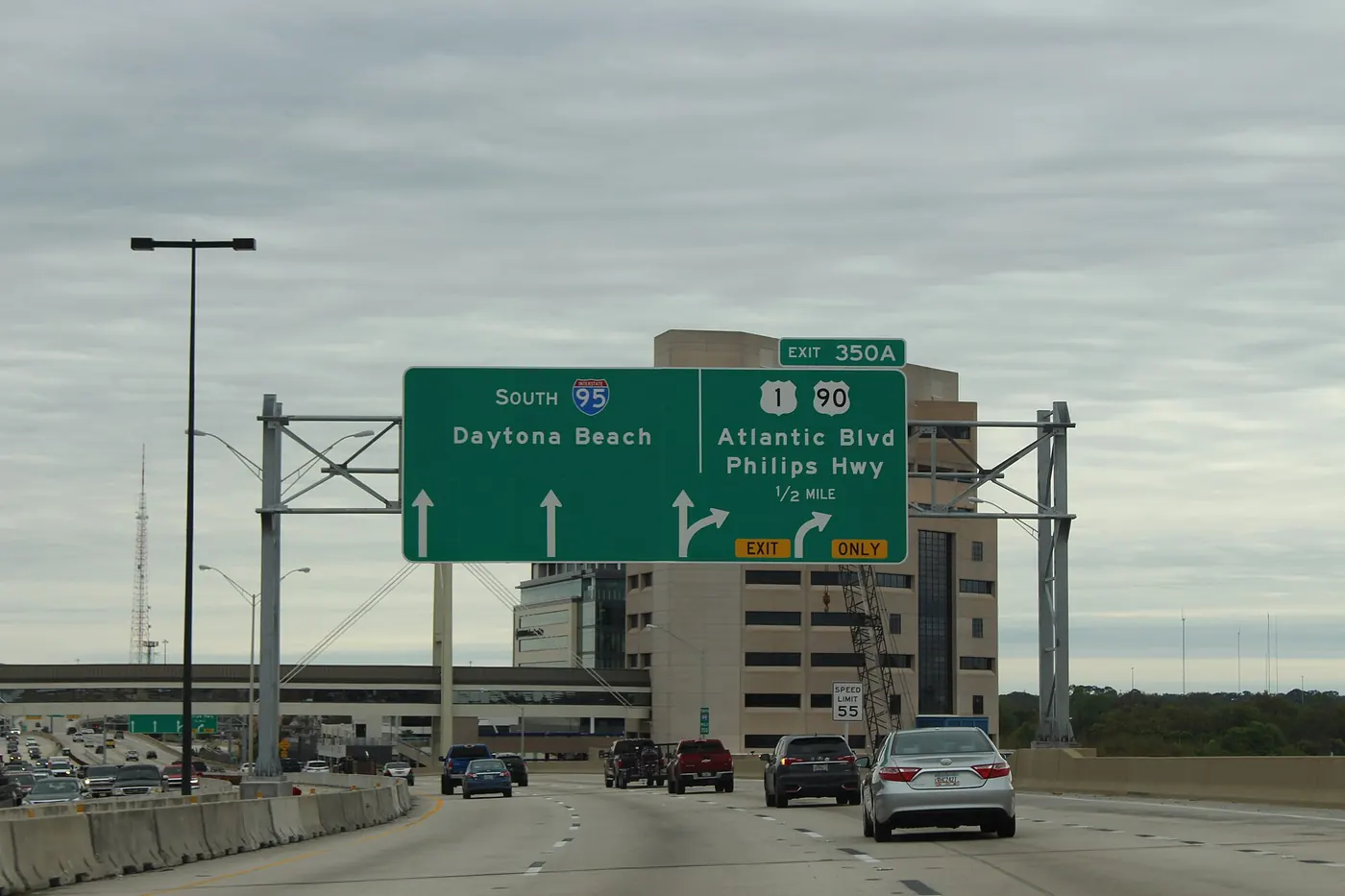 Interstate 95 southbound through Jacksonville